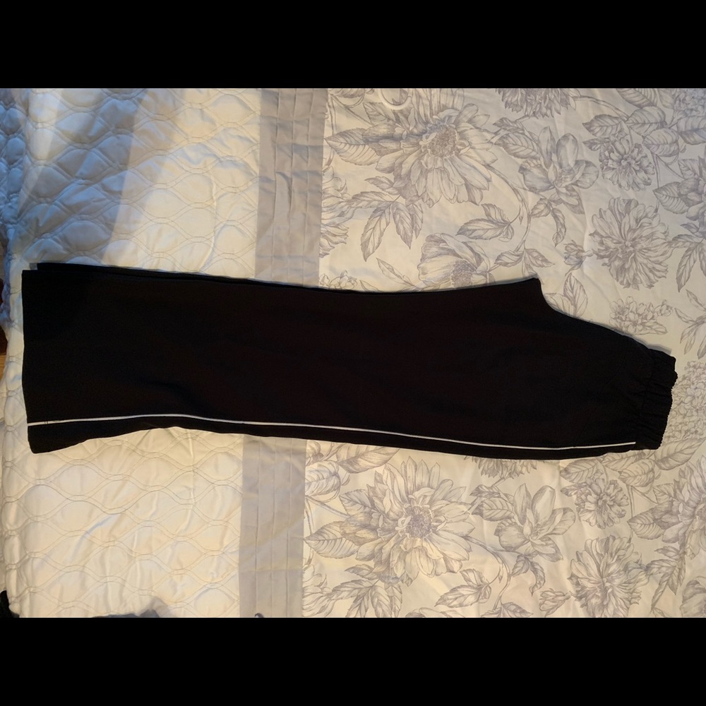 Lululemon “On the Right Track” Pants